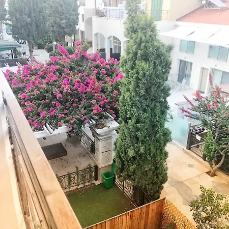 Galatex Beach Apartament *